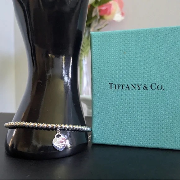 Tiffany & Co. Silver Bead Bracelet with Red Heart Charm - Picture 3 of 8